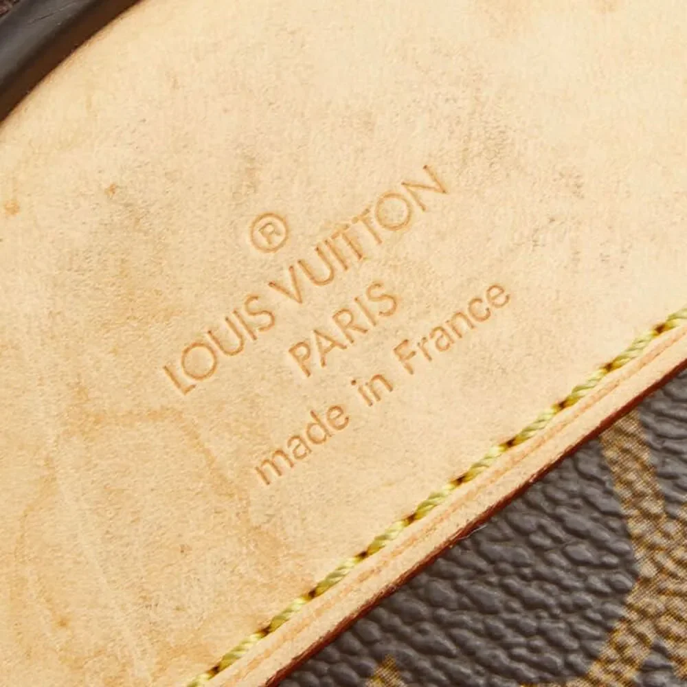 Louis Vuitton Pegase 70 Trolley Suitcase